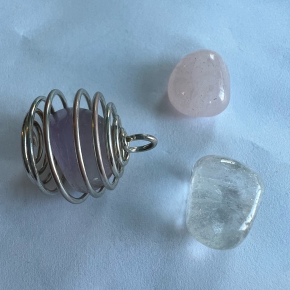 Pendant - Picture 2 of 2